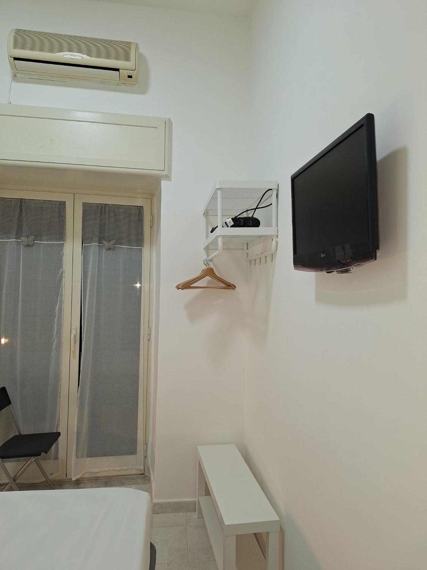 ホテル Cisterna'S House ナポリ 部屋 写真